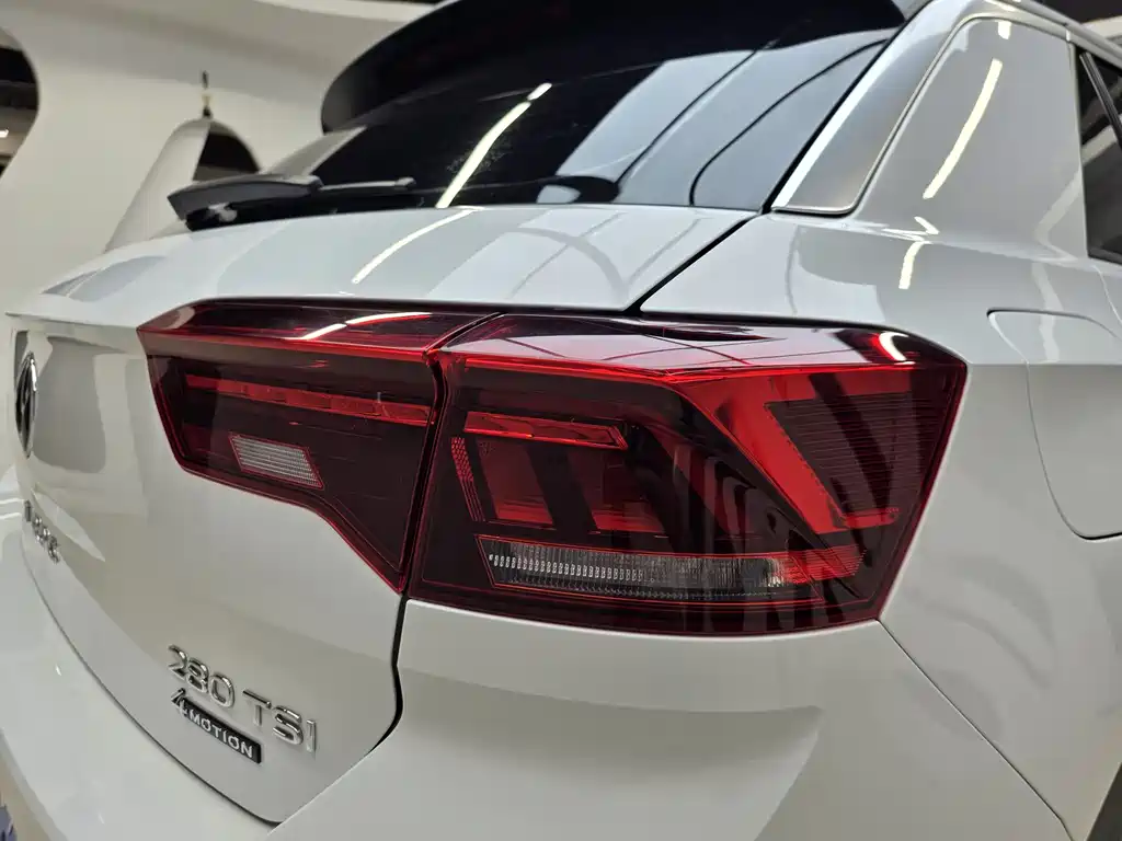 Volkswagen T-Roc 2021 — фото 14