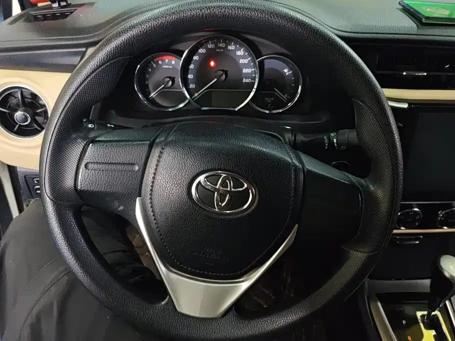 Toyota Corolla 2019 — фото 15