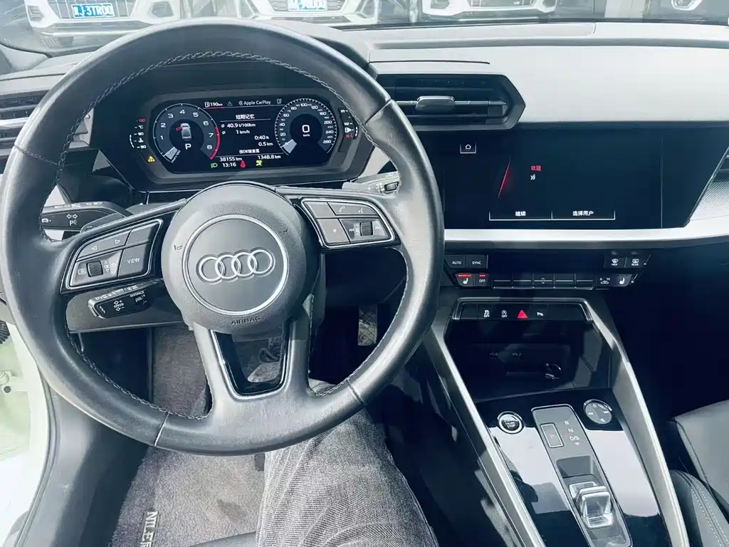 Audi A3 2023 — фото 10