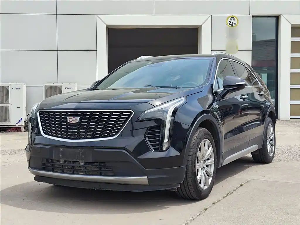 Cadillac XT4 2022 — фото 2