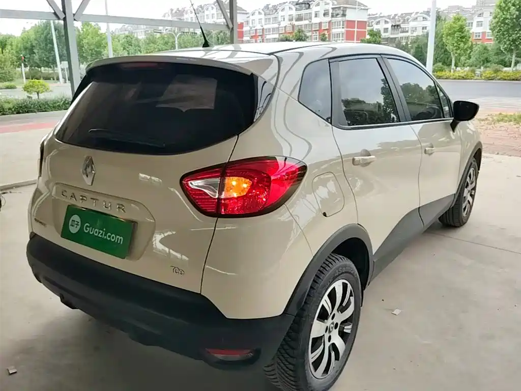 Renault Captur 2018 — фото 7