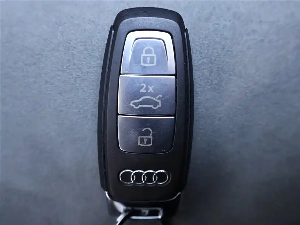 Audi A6L 2021 — фото 24