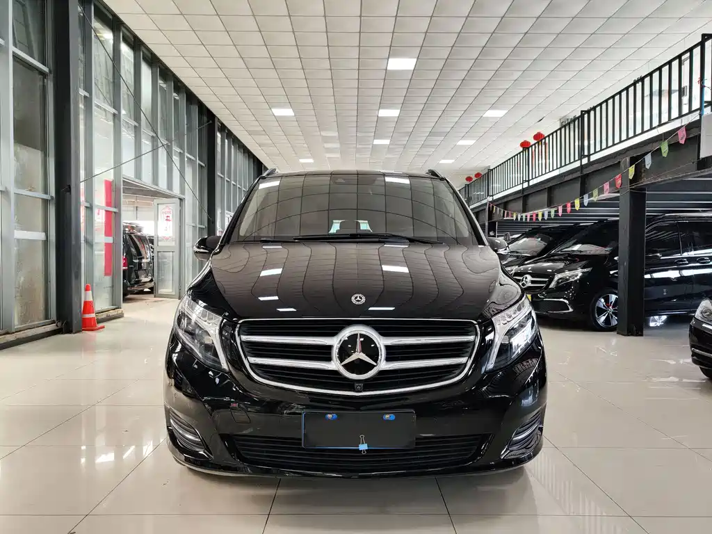 Mercedes-Benz V-Class 2019 — фото 2