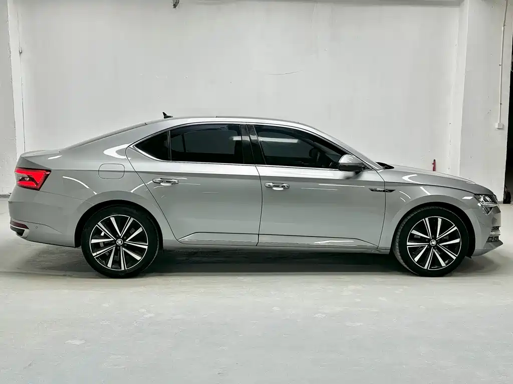 Skoda Superb 2022