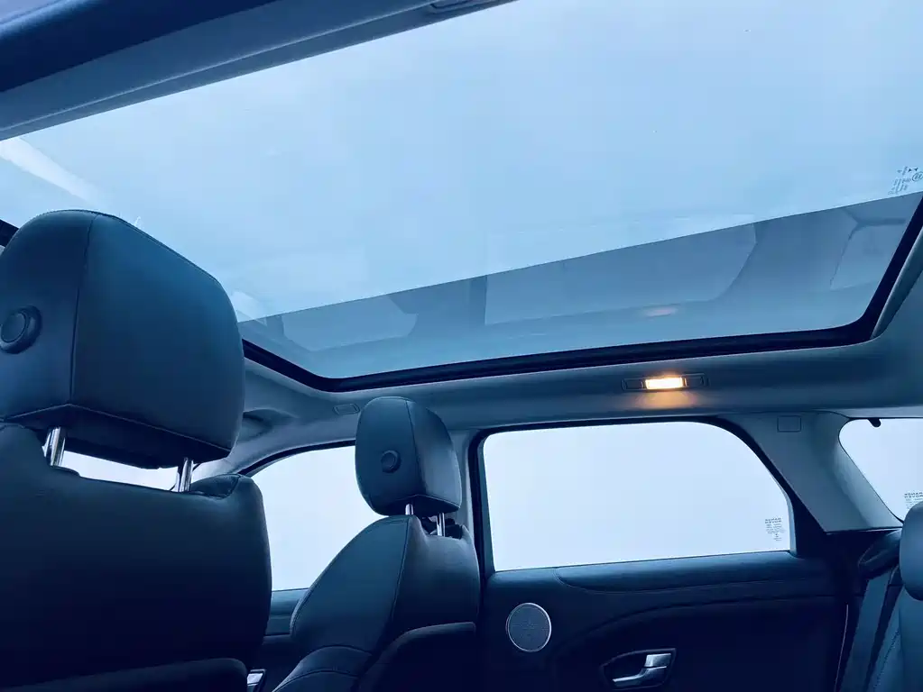 Land Rover Evoque 2018 — фото 10