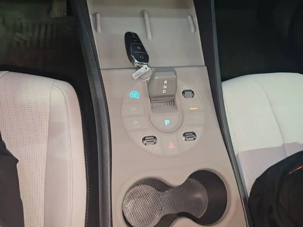 BYD Seal 05 DM-i 2025 — фото 14