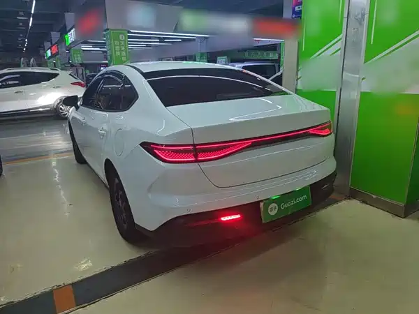 BYD Seal 05 DM-i 2025