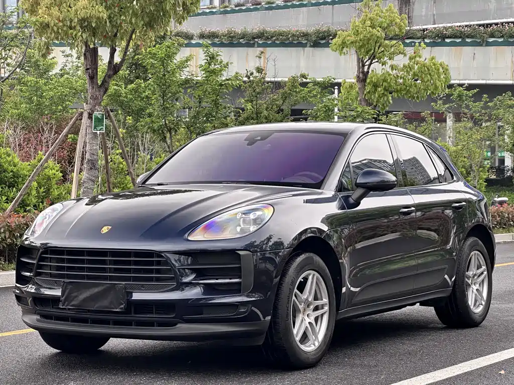 Porsche Macan 2021 — фото 1