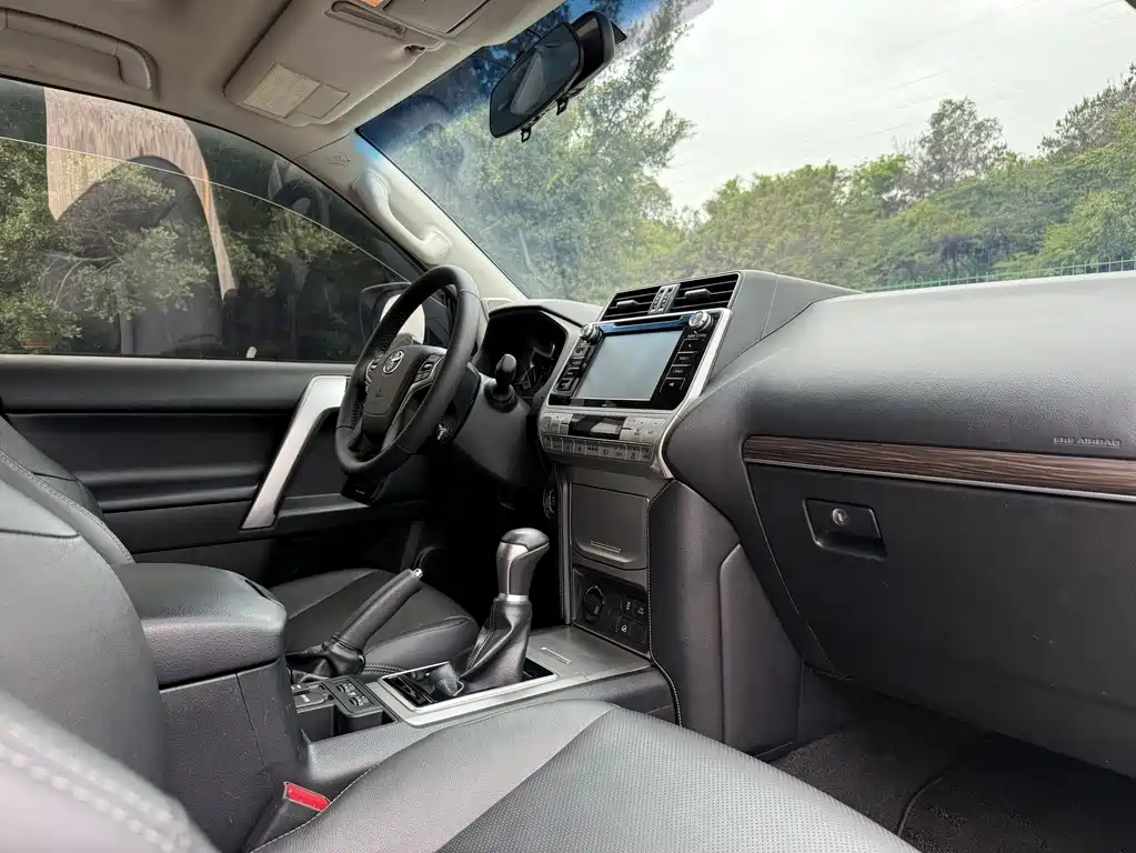 Toyota Prado 2019 — фото 12