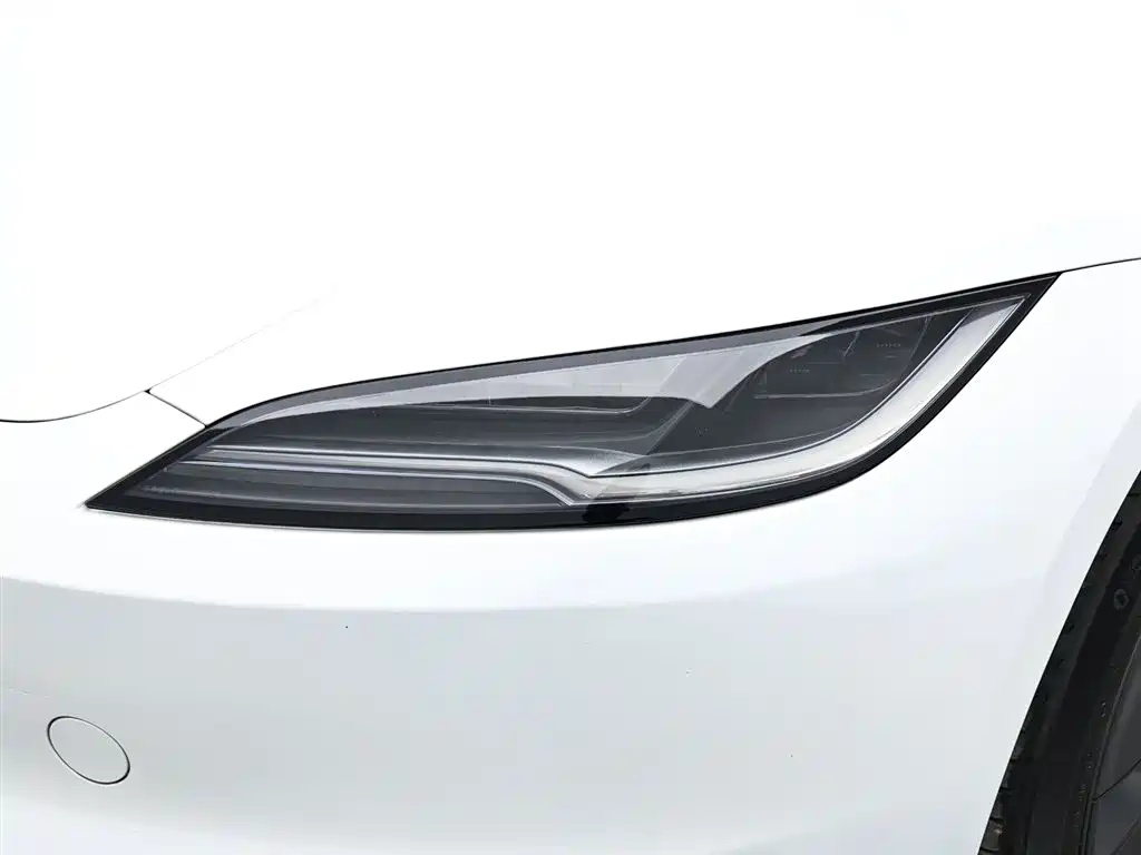 Tesla Model 3 2024 — фото 18