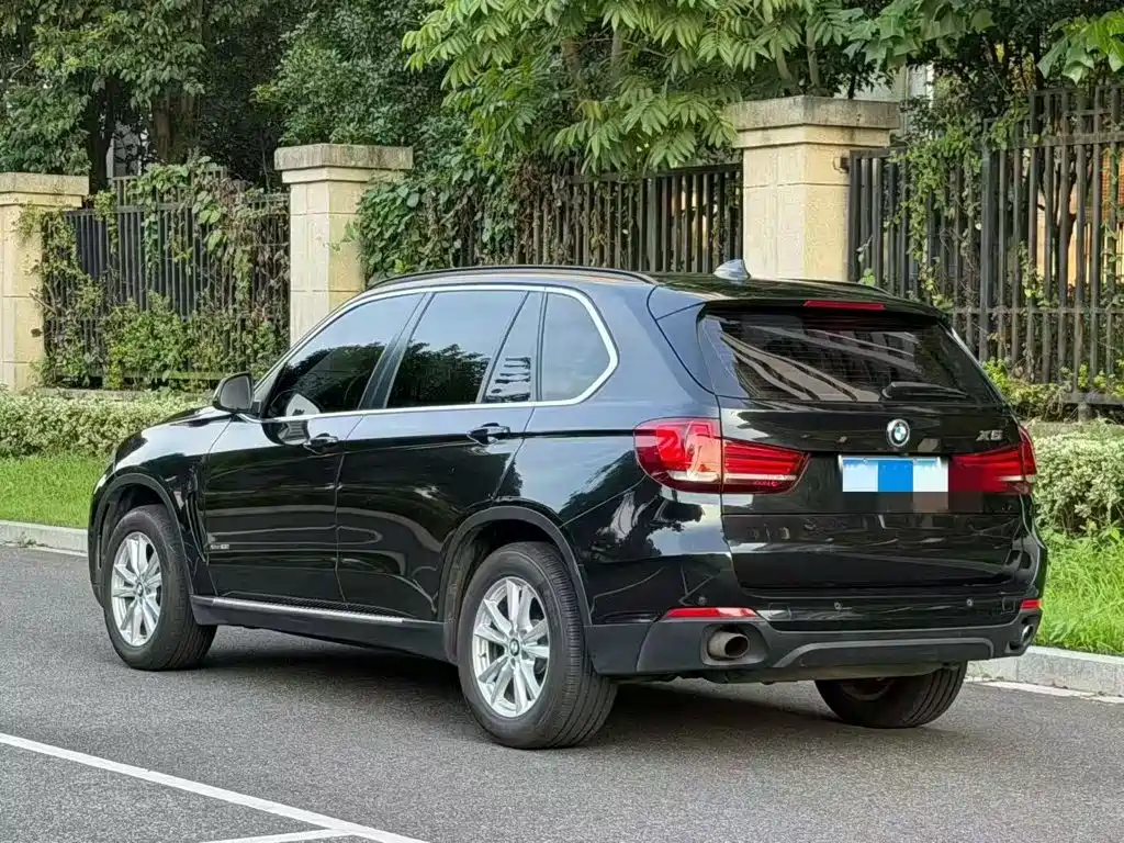 BMW X5 2015 — фото 9