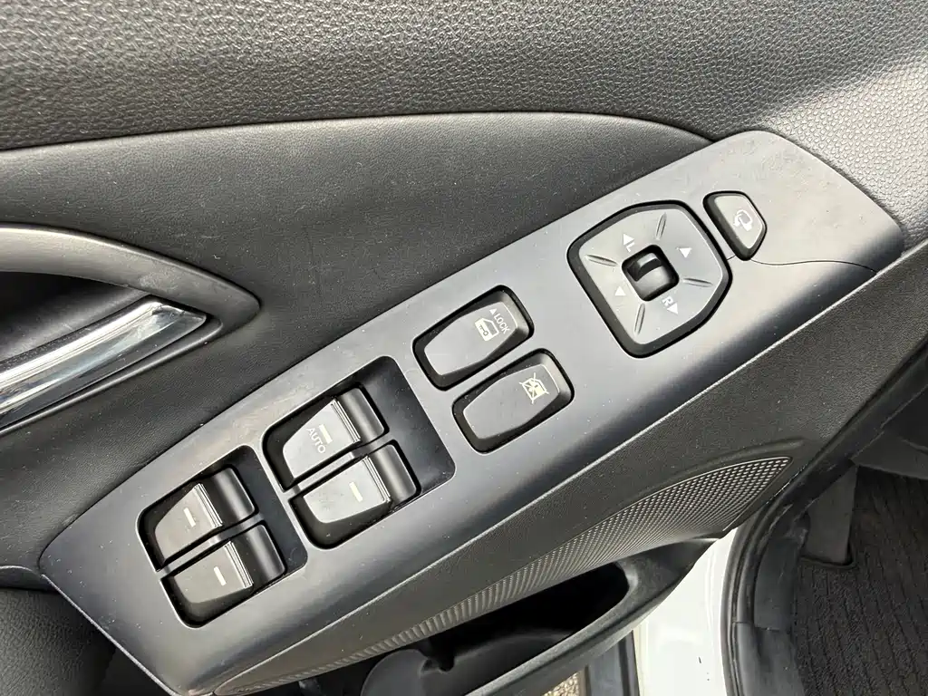 Hyundai ix35 2014 — фото 19