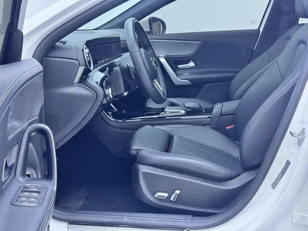 Mercedes-Benz A-Class 2021 — фото 9