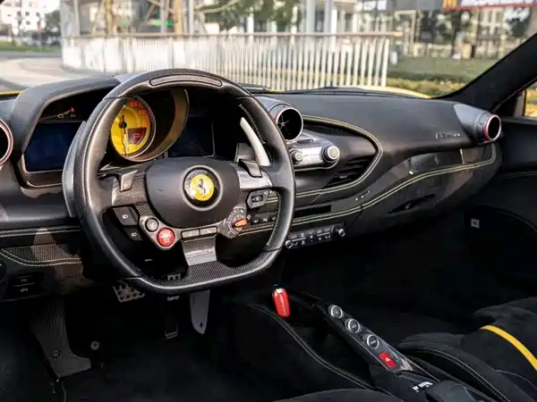 Ferrari F8 2020