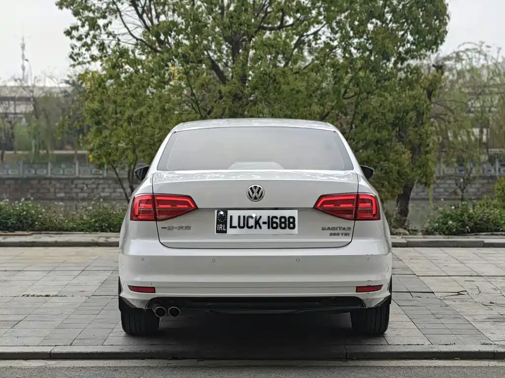 Volkswagen Sagitar 2019