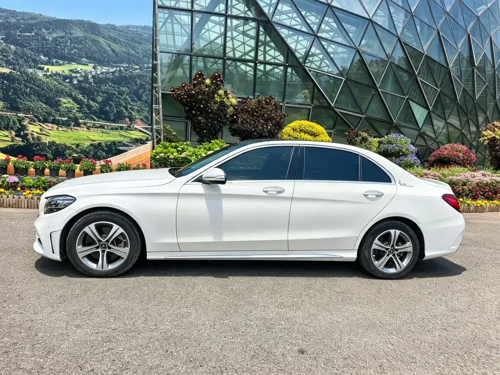 Mercedes-Benz C-Class 2019