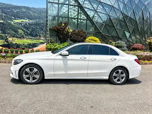 Mercedes-Benz C-Class 2019