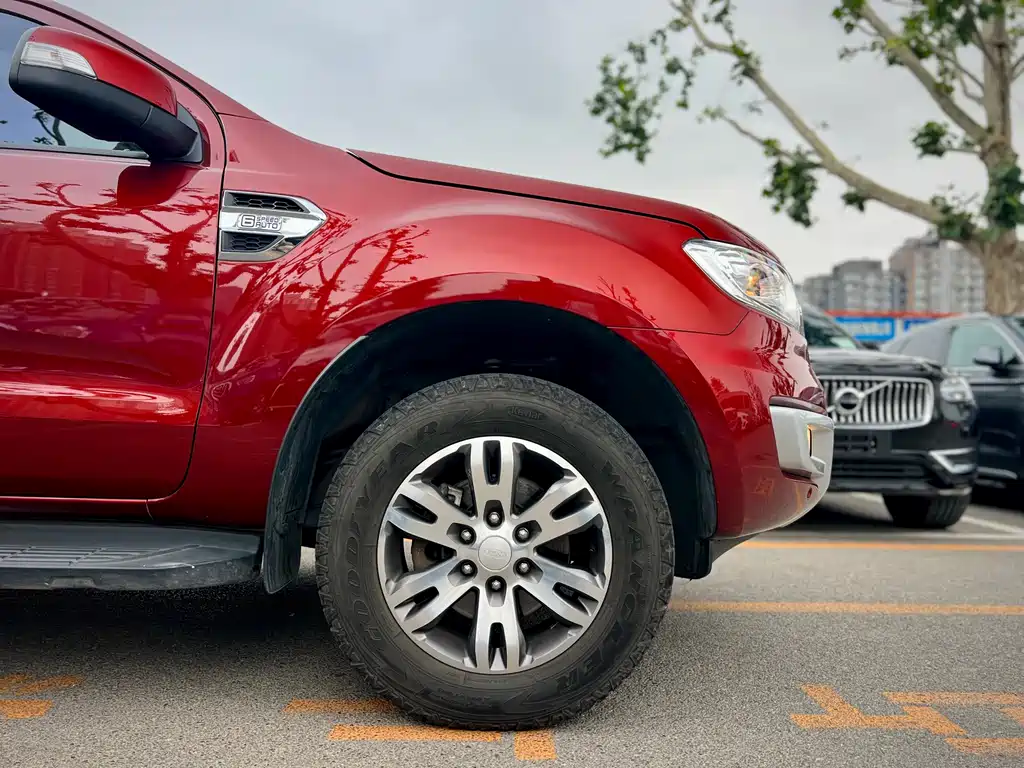 Ford Everest 2017 — фото 27