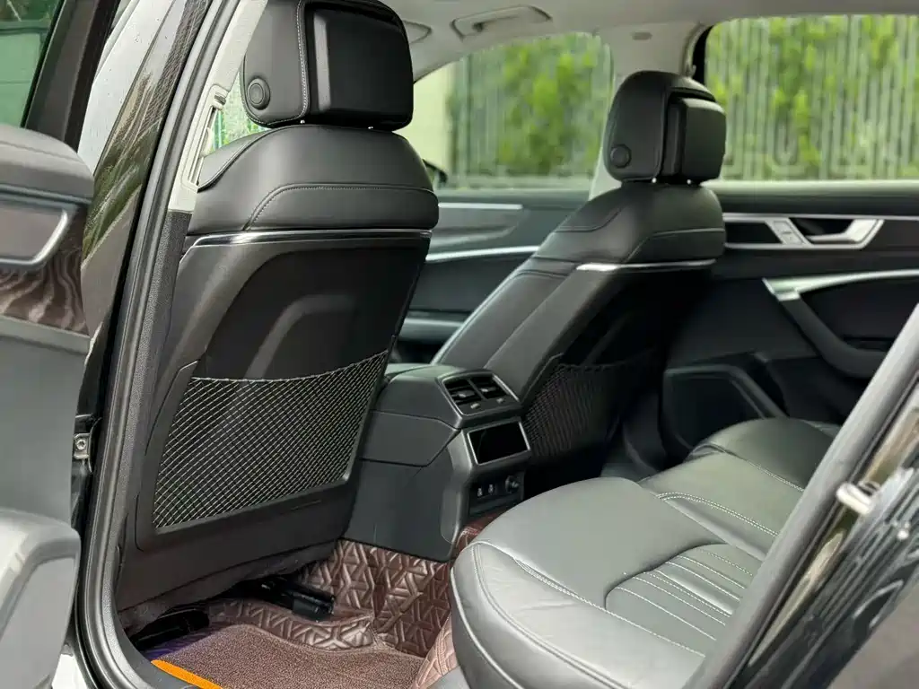 Audi A6L 2023