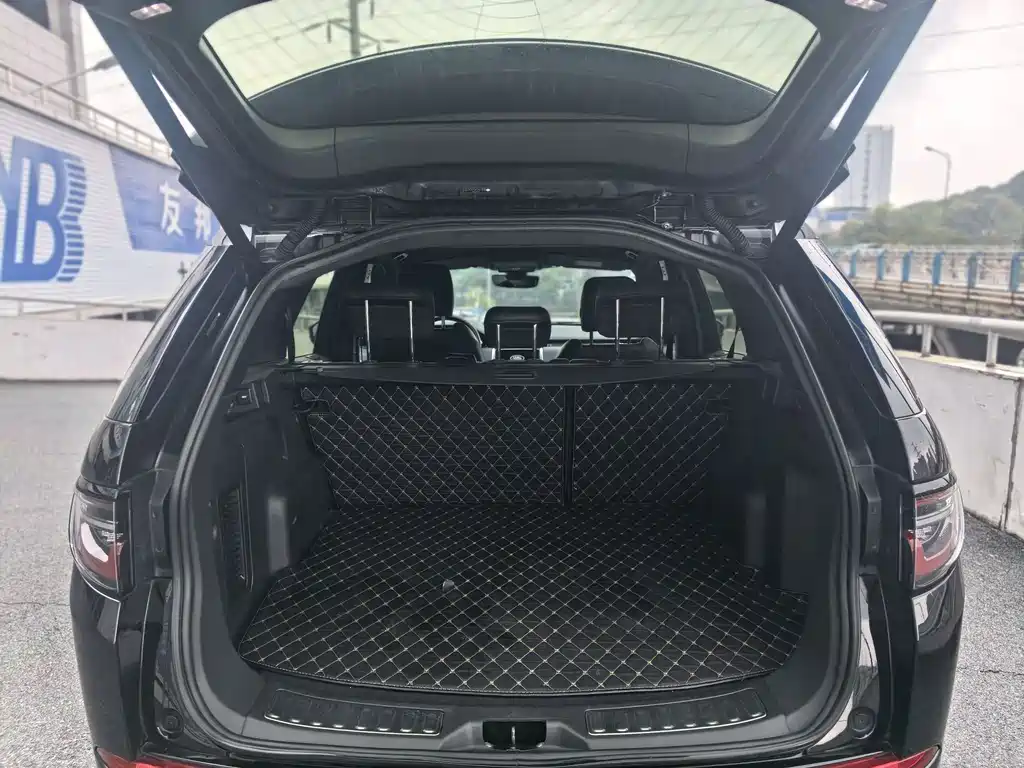 Land Rover Discovery Sport 2020 — фото 10