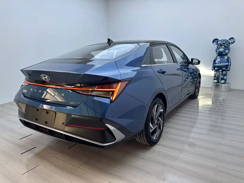 Hyundai Elantra 2023