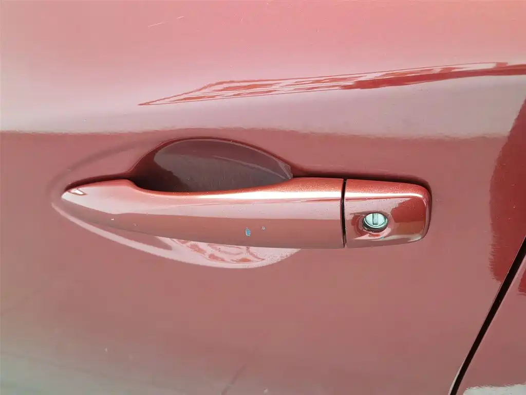 Nissan Tiida 2018 — фото 18