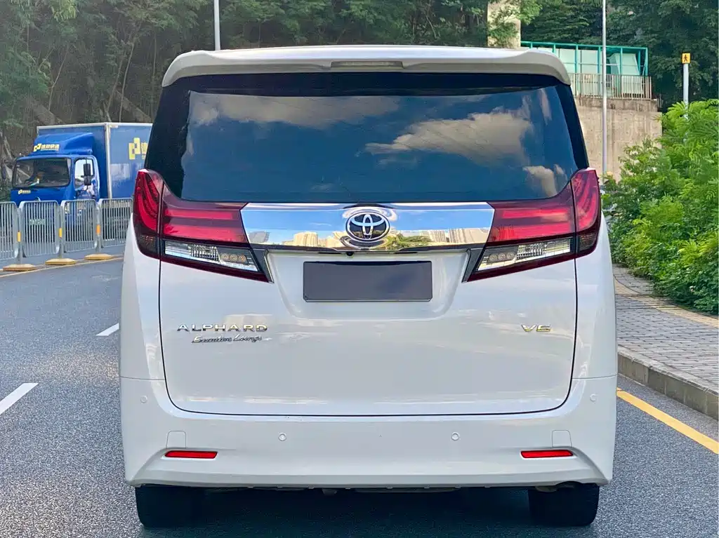 Toyota Alphard 2017
