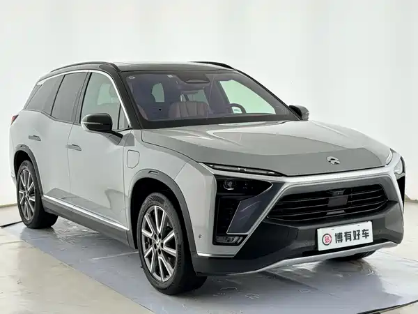 NIO ES8 2021