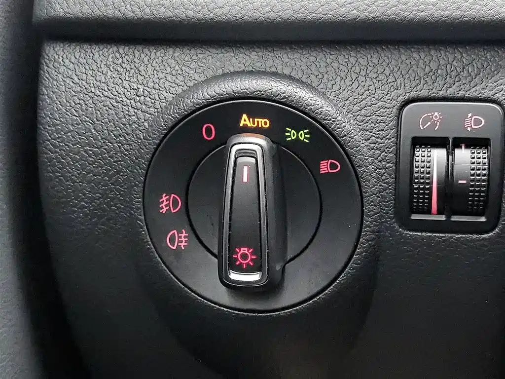 Volkswagen Tiguan 2015 — фото 21