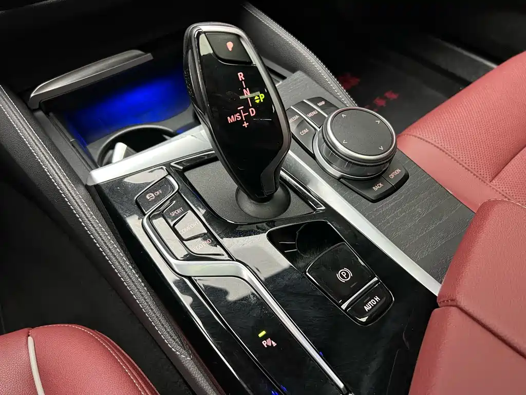 BMW 5 Series 2022 — фото 15