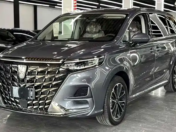 Roewe iMAX8 2023