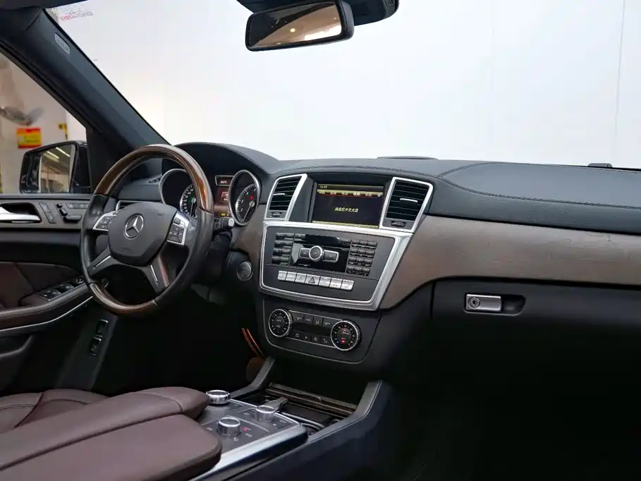 Mercedes-Benz GL-Class 2015 — фото 8
