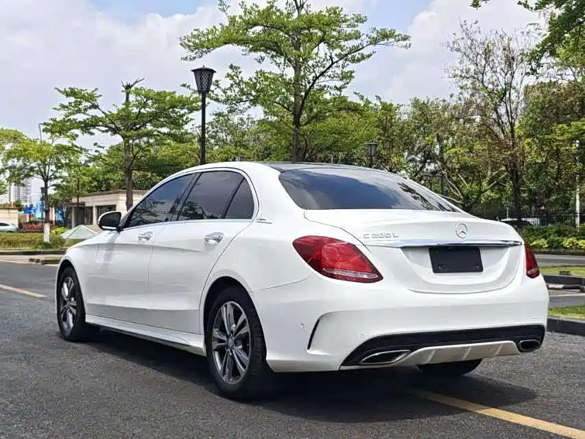 Mercedes-Benz C-Class 2017 — фото 13