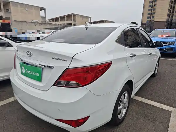 Hyundai Accent 2014