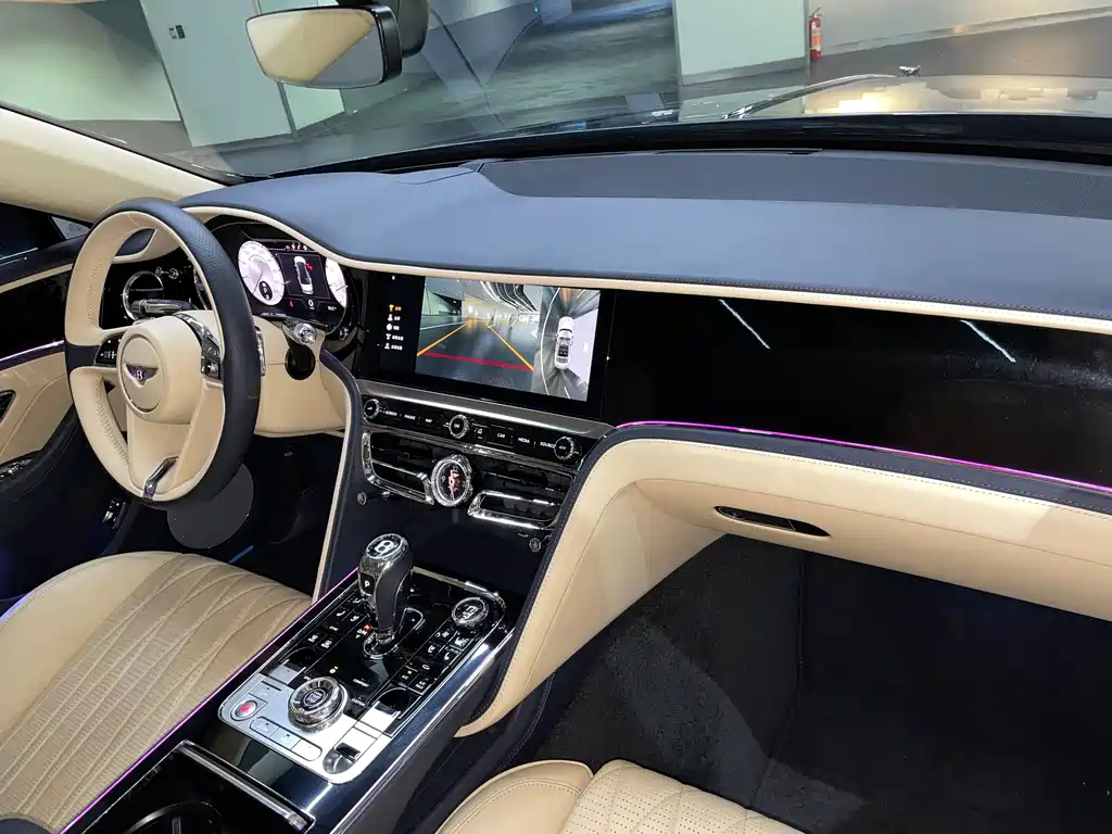 Bentley Flying Spur 2020 — фото 14
