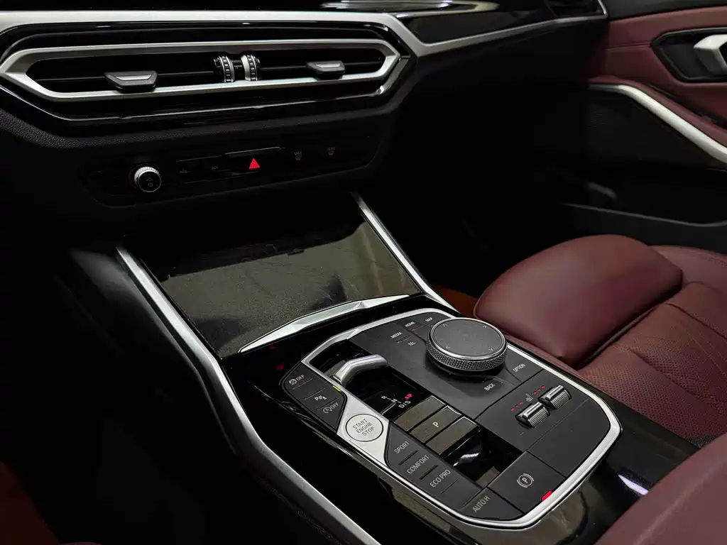 BMW 3 Series 2023 — фото 14
