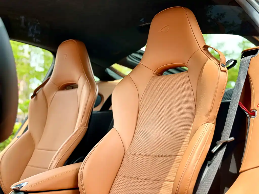 McLaren GT 2023 — фото 16