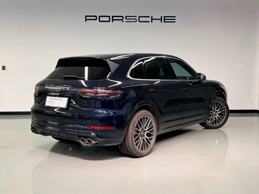 Porsche Cayenne Hybrid 2022 — фото 6