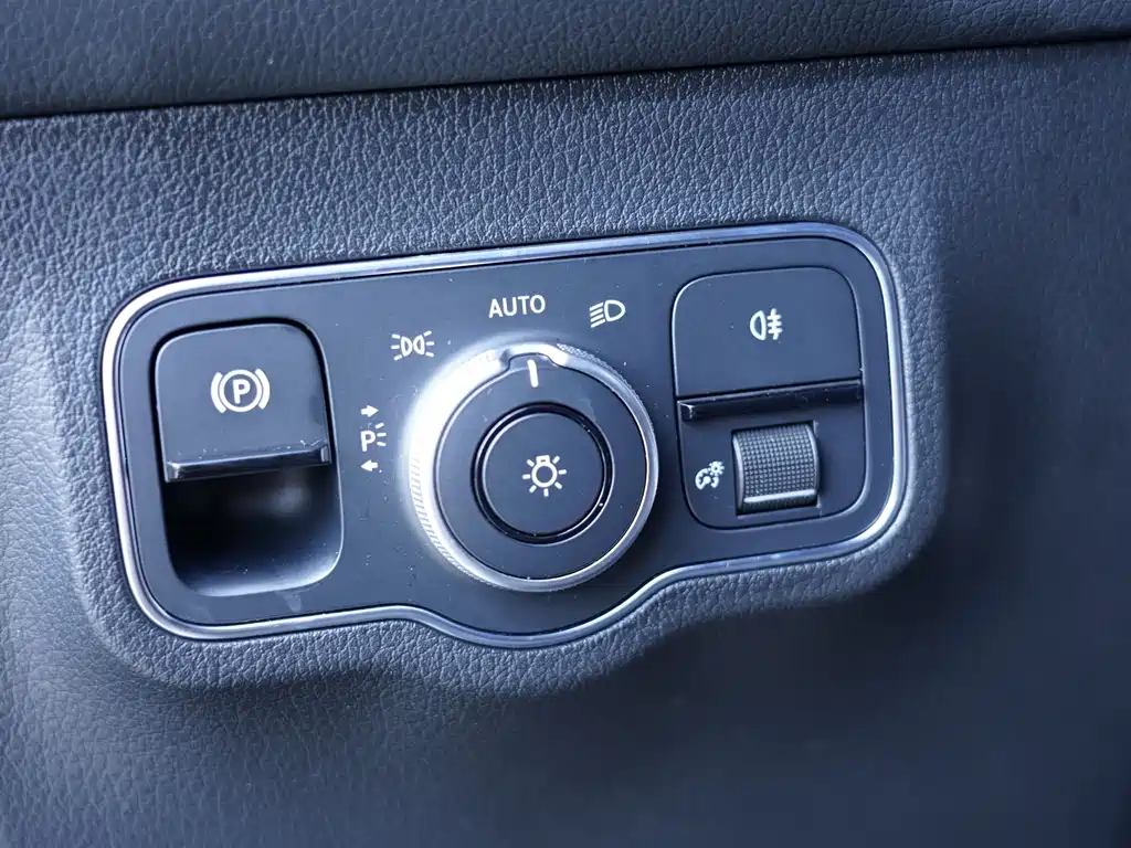 Mercedes-Benz GLB 2021 — фото 17