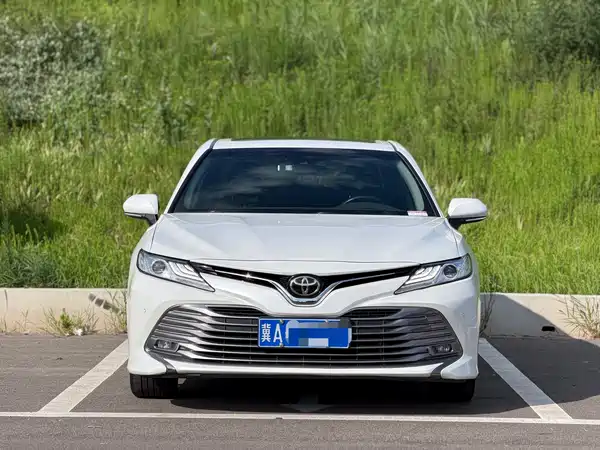 Toyota Camry 2019