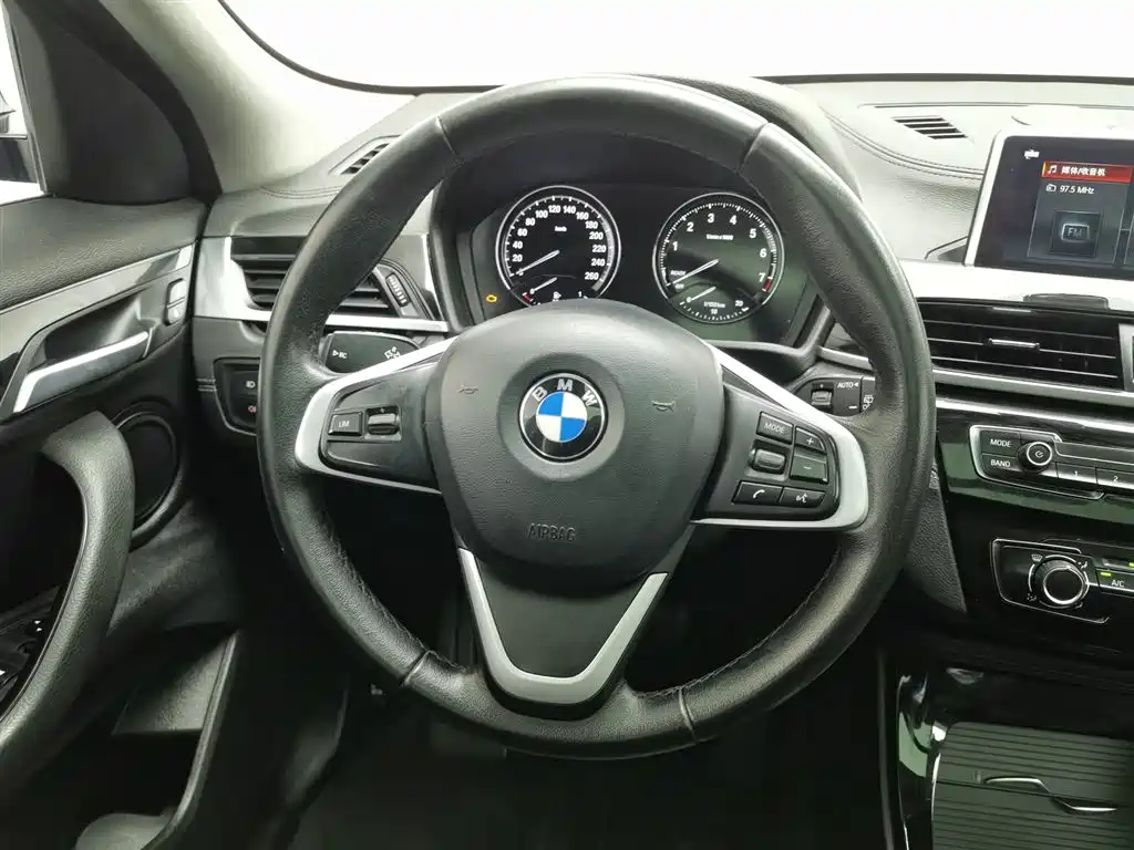 BMW X2 2019 — фото 11