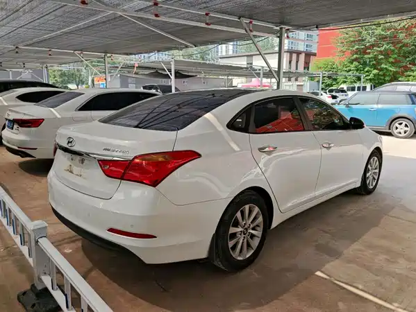 Hyundai Mistra 2014