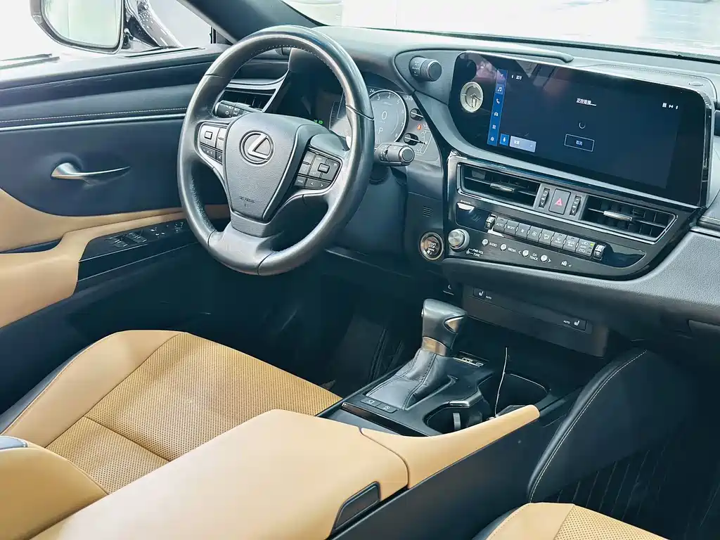 Lexus ES 2023 — фото 11