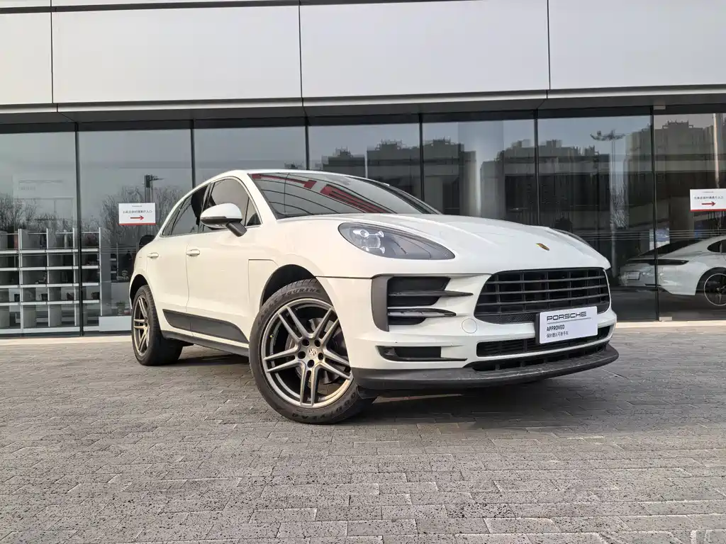 Porsche Macan 2019 — фото 15