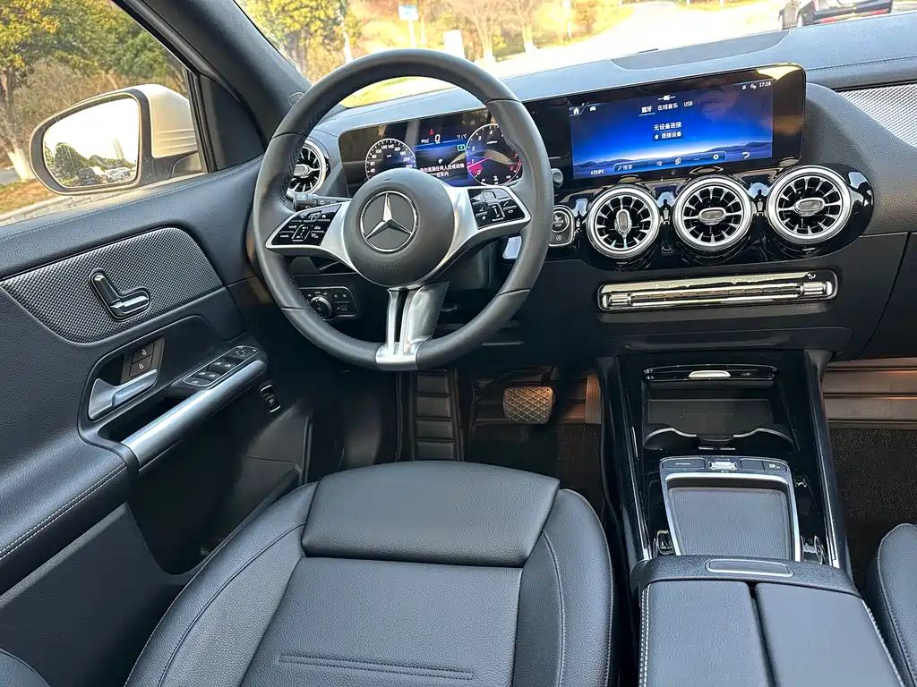 Mercedes-Benz GLA 2024 — фото 15