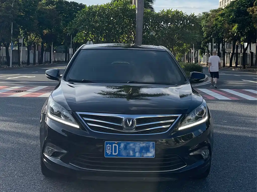 Changan Eado 2018 — фото 2