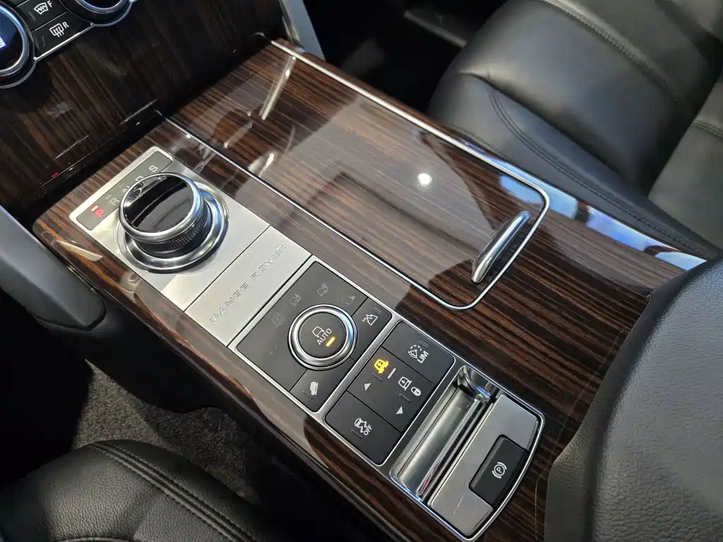 Land Rover Range Rover 2018 — фото 22