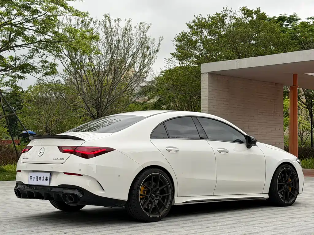 Mercedes-Benz CLA AMG 2024 — фото 11