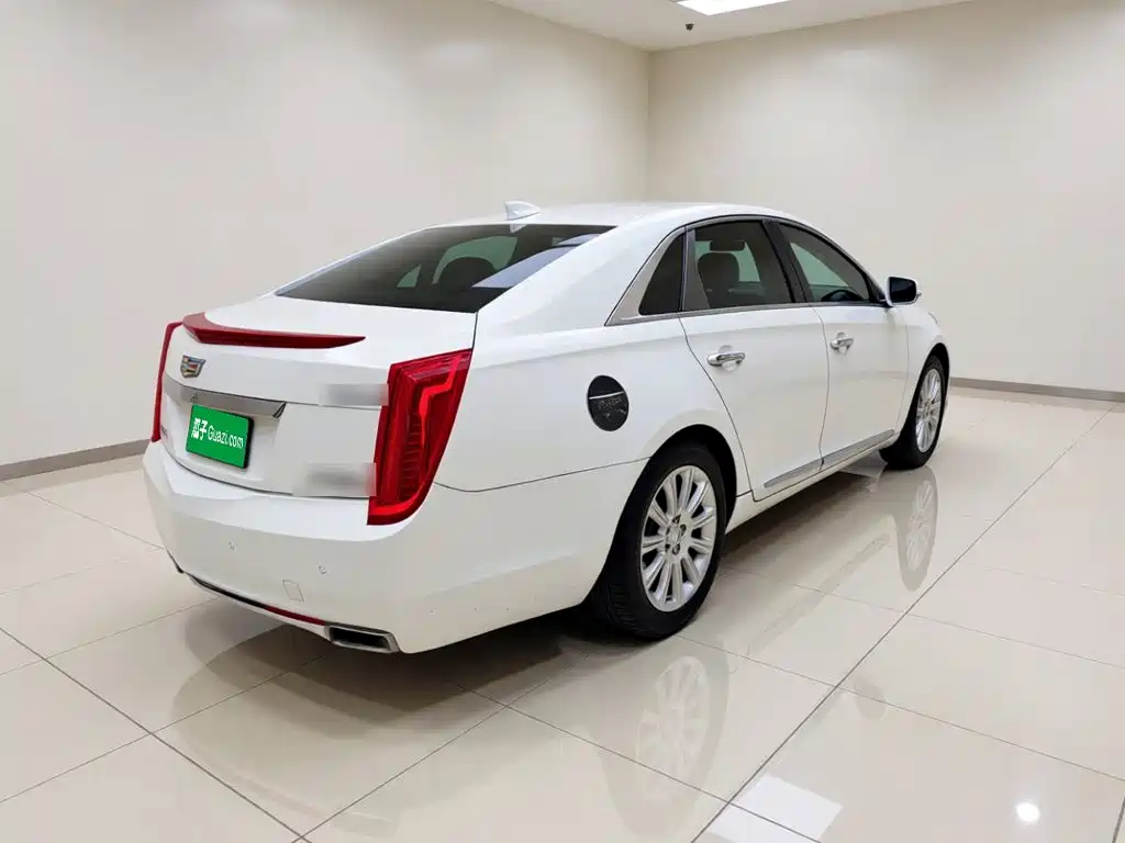 Cadillac XTS 2017 — фото 6