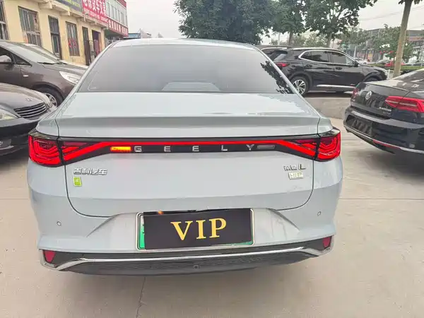 Geely Emgrand L Hip 2022